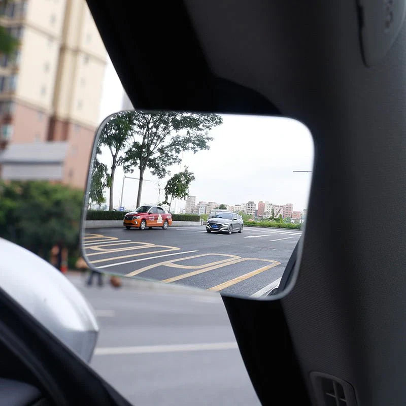 Small Round Mirrors For The Blind Spot Of Front And Rear Wheels